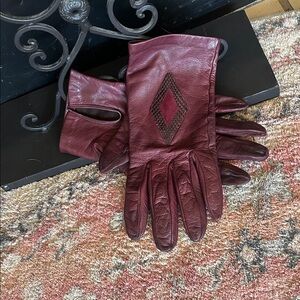 Elegant Burgundy Leather Gloves